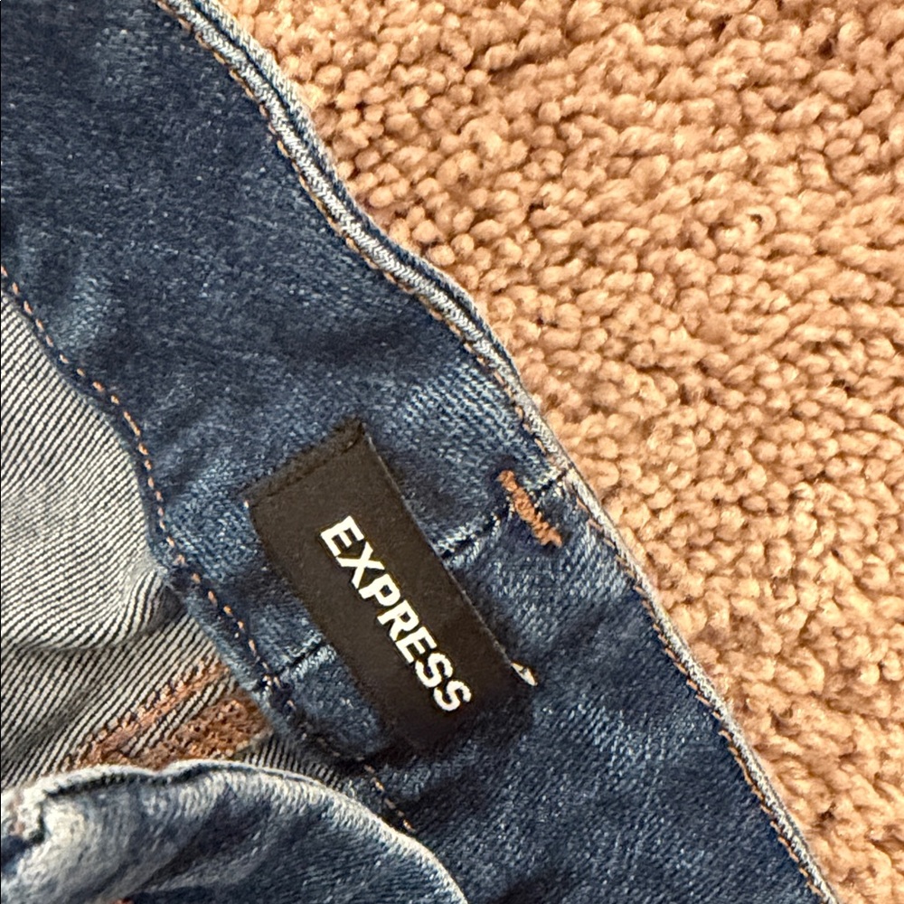 Express Women's Straight Leg Jeans in Dark Blue - Picture 2 of 3